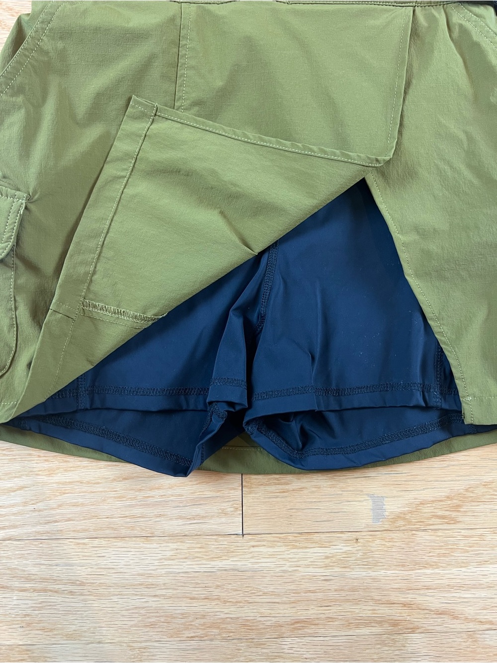 Wondery Outdoors Ephedra Trail Cargo Hiking Skort in Olive - Picture 7 of 13